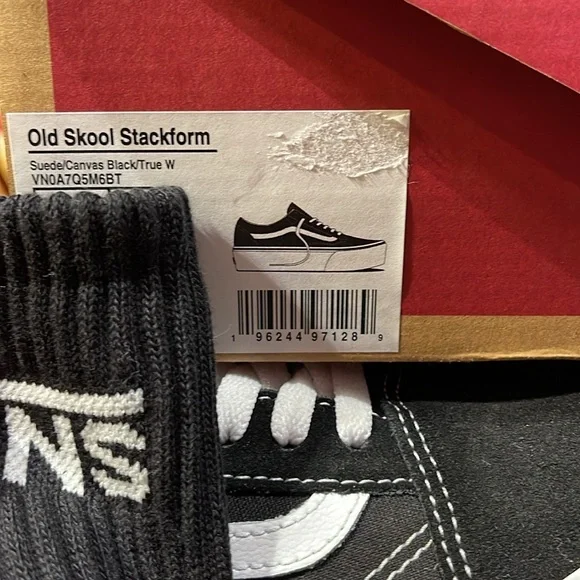 Vans Men’s Old Skool Stackform Suede/Canvas Black/True Wht
VN0A7Q5M6BT Platforms - Picture 2 of 16